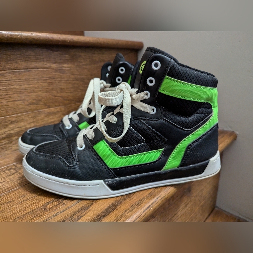 Black high top sneakers with neon green stripes men's Size 6 / youth 6 - Picture 7 of 13